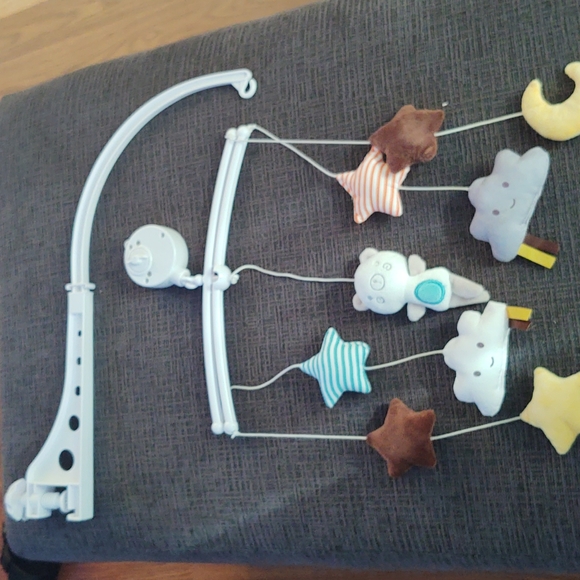 Mobile crib - Picture 2 of 2